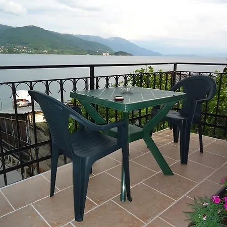 Beachfront Grunche Apartment *