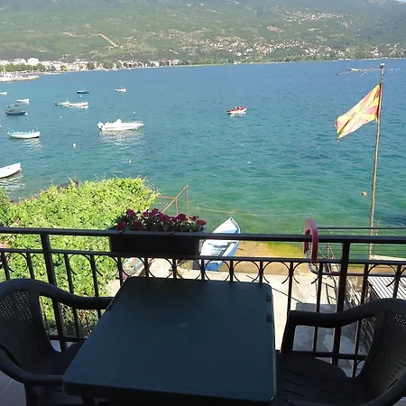Beachfront Grunche Apartament *